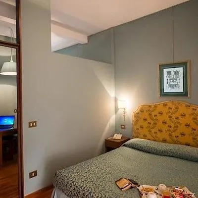 ホテル Ponte Bianco 3*