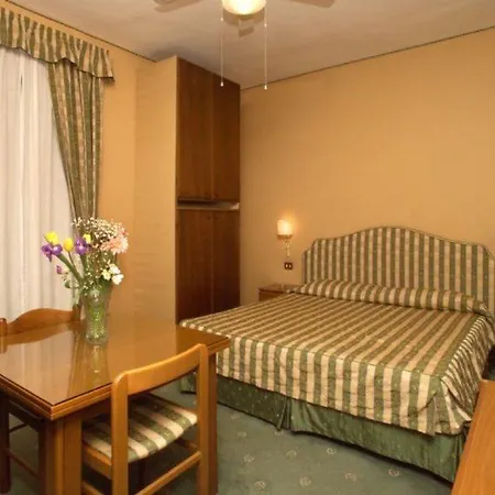 Hotel Ponte Bianco Rzym