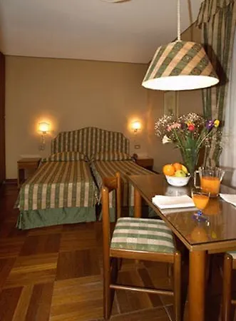 Ponte Bianco 3* روما