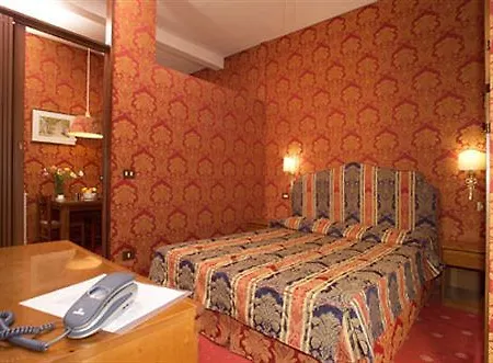 Ponte Bianco 3* روما